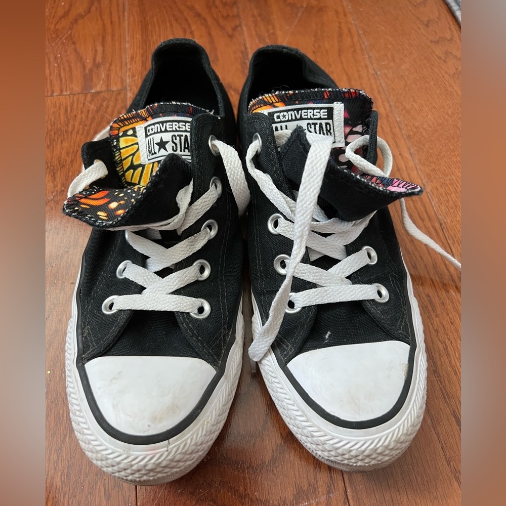 Black converse